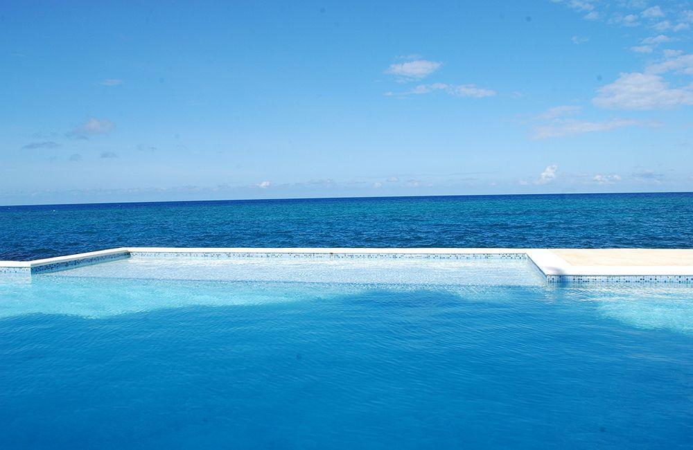 Апартаменти Whispering Seas Jamaica Очо-Ріос Екстер'єр фото